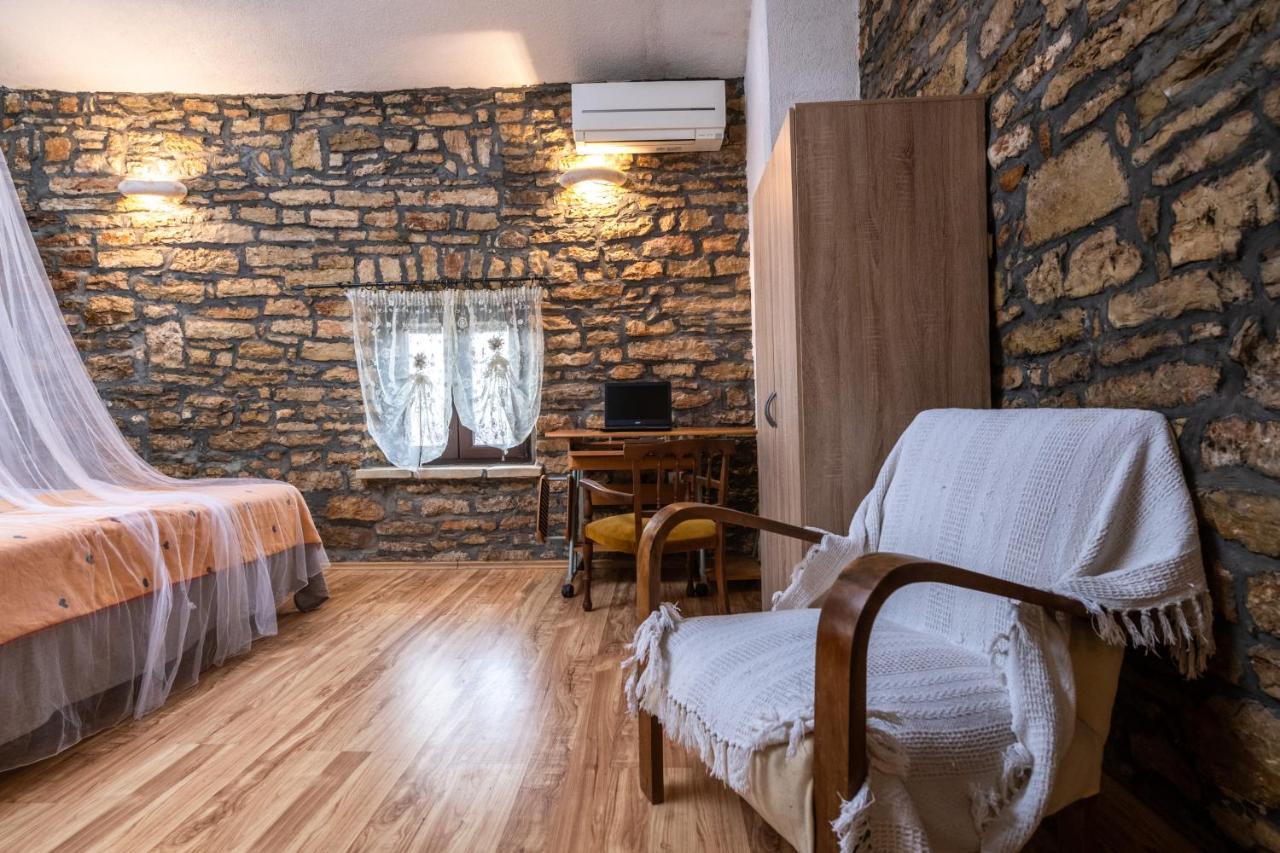 Apartment Larca Kanfanar Exterior photo